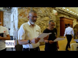 Read more about the article Gratitude at the Western Wall: A Heartfelt Thanksgiving Moment!