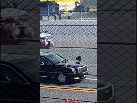 You are currently viewing Trump Steals the Show at Daytona 500 Return