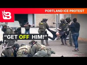 Read more about the article Portland Erupts as Antifa Battle Police in Shocking New Footage