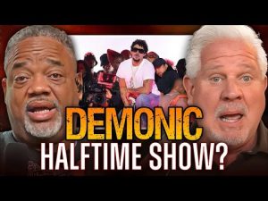 Read more about the article NFL’s Surprising Super Bowl Halftime Show Decision Raises Eyebrows