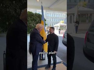 Read more about the article Tucker Exposes CIA’s Grip on Major Media Giant