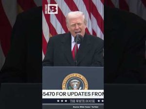 Read more about the article Trump Calls Out Pritzker’s Weight: Says It’s Not Worth Discussing!